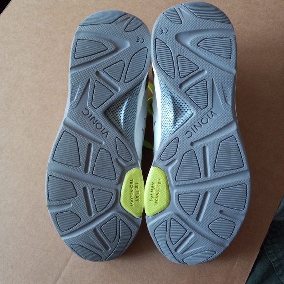 Vionic Womens White Sneakers Tennis Shoes Sz 8 lime green shoe strings - Picture 4 of 9